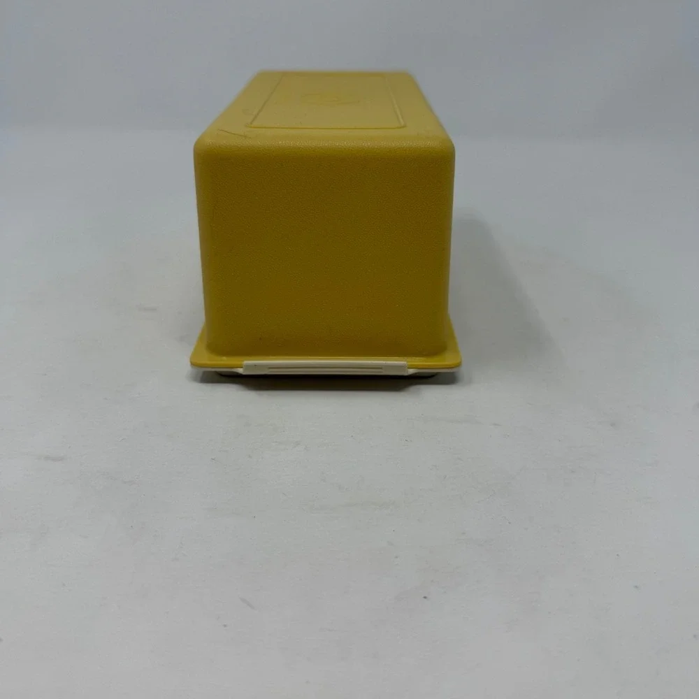 Vtg Tupperware 639-12‎ Large Butter Dish Harvest Gold with Almond Base USA Made